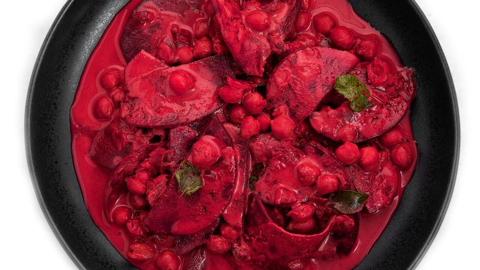 Beetroot Chickpea and Coconut Curry