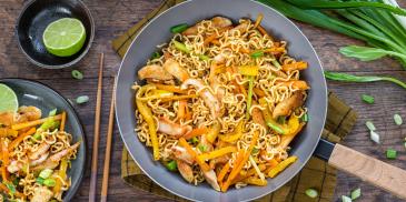 https://www.maggi.co.uk/sites/default/files/styles/ln_search_recipe_resultdesktop/public/srh_recipes/b688b7f21007d64aa6837f679e824018.jpg?h=4f5b30f1&itok=WuDHyGaV